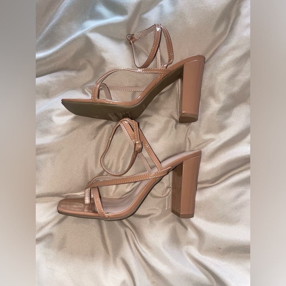 Size 8.5 4 inch wedged heel